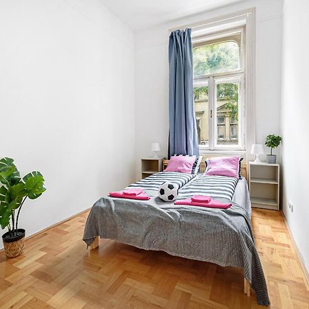 Urban Nice Homes Citycentre Будапеща Екстериор снимка